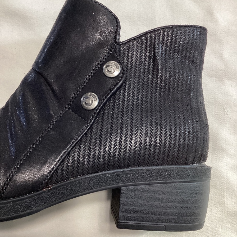 NWT Baretraps Stevie ankle boot - Picture 6 of 16
